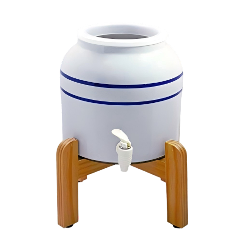 blue stripe with stand